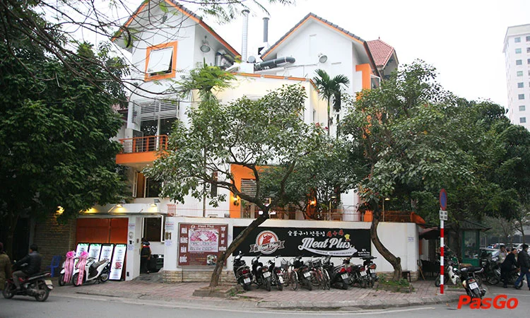 nhà hàng meat plus nguyễn thị thập 9
