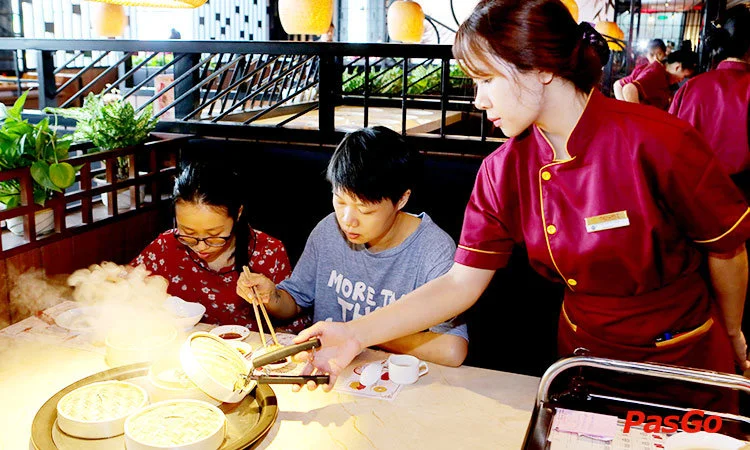 nha-hang-meiwei-royal-city-9