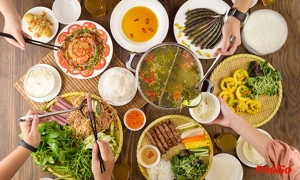 nha-hang-mi-quang-bep-tam-tran-duy-hung-2