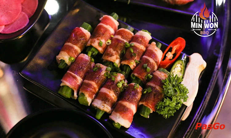 Nhà hàng Min Won BBQ Nguyễn Chánh phục vụ gọi món và buffet Lẩu Nướng Hàn Quốc 4