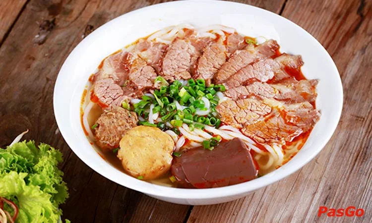 nha-hang-net-hue-royal-city-slide-8