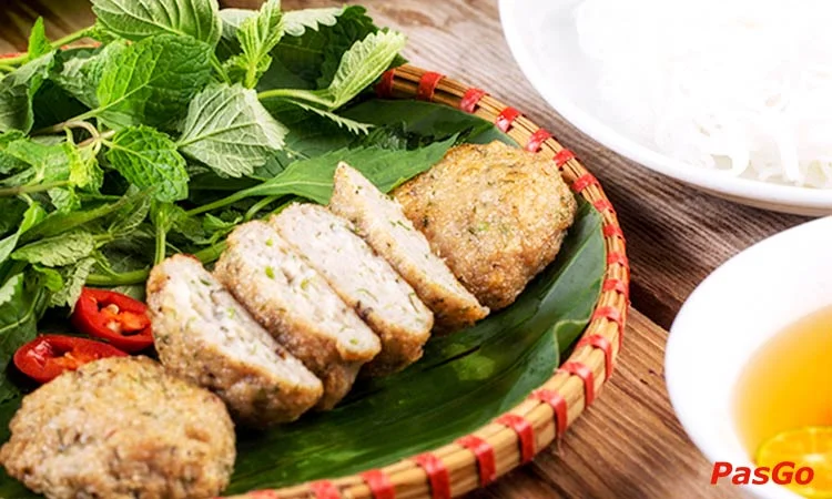 nha-hang-net-hue-thai-ha-slide-6