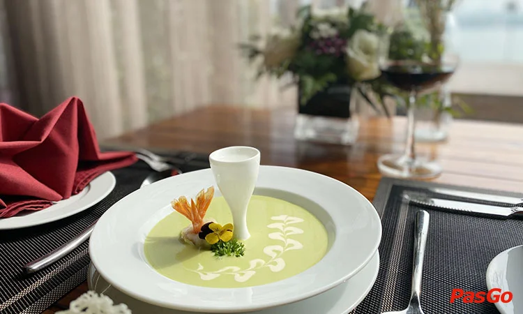 parosand-sky-bar-restaurant-lac-long-quan-10