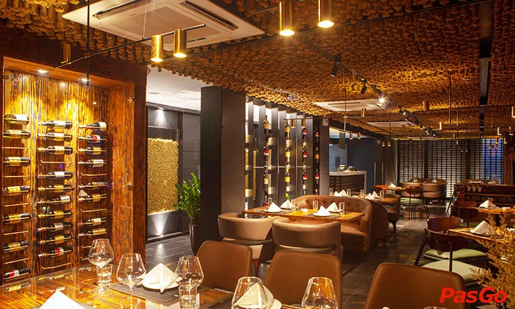 parosand-sky-bar-restaurant-lac-long-quan-4