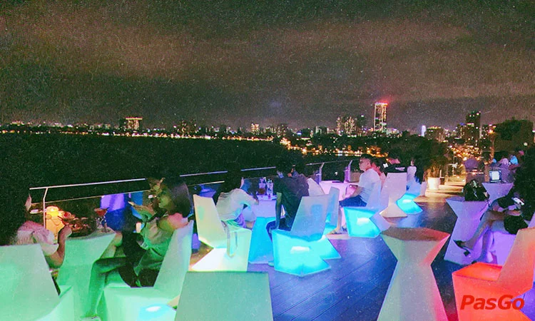 parosand-sky-bar-restaurant-lac-long-quan-6