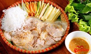 nha-hang-phuong-nam-quan-duong-3-thang-2-slide-3