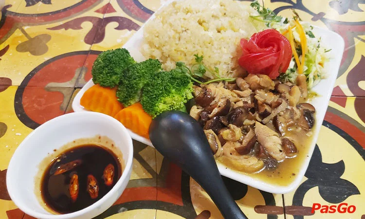nha-hang-que-huong-nguyen-van-loc-1