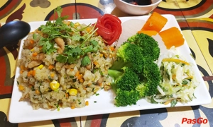 nha-hang-que-huong-nguyen-van-loc-2
