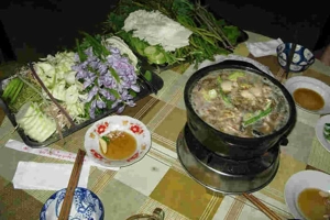 nha-hang-quoc-phuong-trai-viet-hung-1