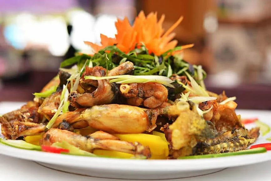 nha-hang-quoc-phuong-trai-viet-hung-7-a