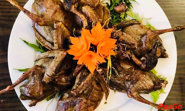 Nha-hang-quy-co-nguyen-huy-tuong-3