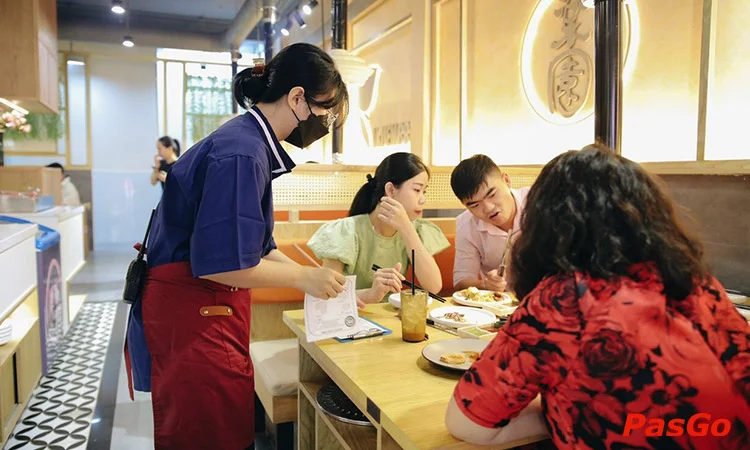 Nhà hàng Rakuen BBQ Bàu Cát ngất ngây với bữa tiệc buffet lẩu nướng 3