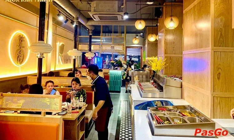 Nhà hàng Rakuen BBQ Bàu Cát ngất ngây với bữa tiệc buffet lẩu nướng 6