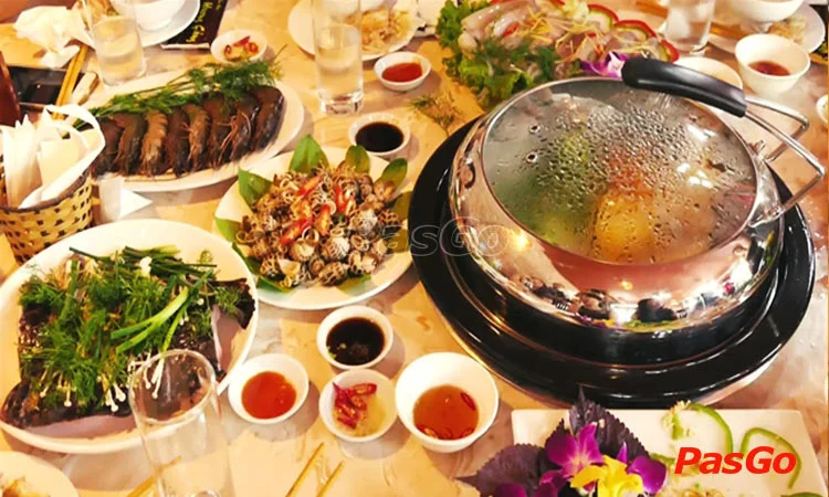 nha-hang-rang-dong-cach-mang-thang-8-8