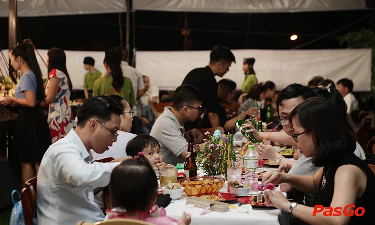 nha-hang-rockets-bbq-buffet-khu-nha-o-binh-chanh-10