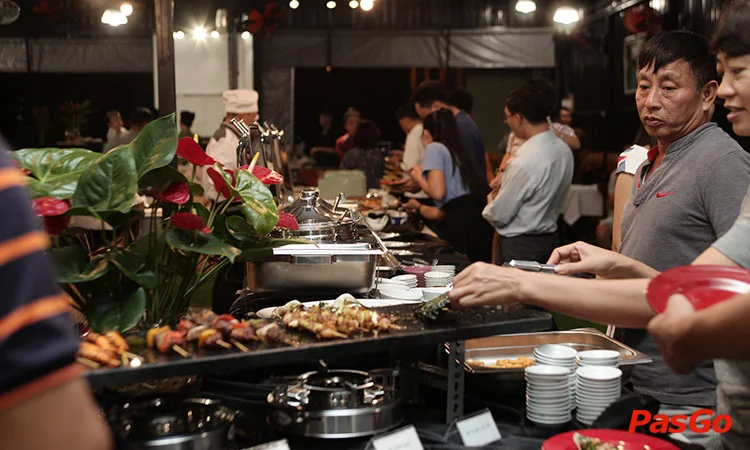 nha-hang-rockets-bbq-buffet-khu-nha-o-binh-chanh-12