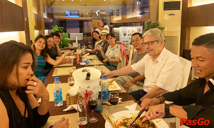 roly-restaurant-le-loi-10