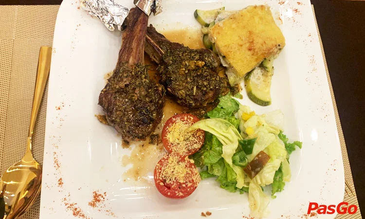 roly-restaurant-le-loi-2