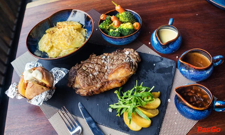 saigon-fusion-kitchen-and-bar-nguyen-thai-binh-2
