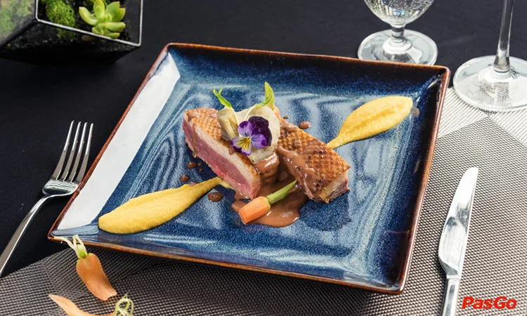 saigon-fusion-kitchen-and-bar-nguyen-thai-binh-4