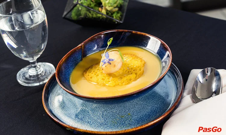 saigon-fusion-kitchen-and-bar-nguyen-thai-binh-5