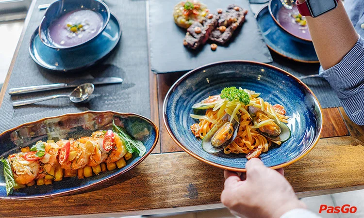 saigon-fusion-kitchen-and-bar-nguyen-thai-binh-6