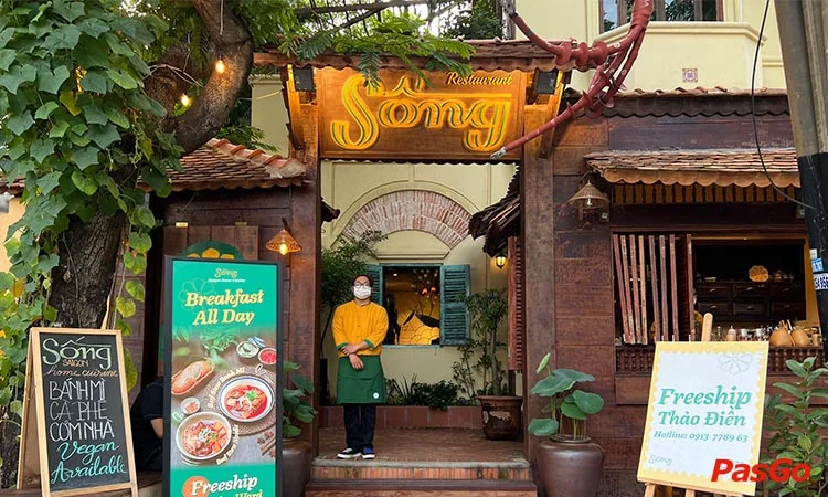 Nhà hàng Sống chuyên Cơm Việt và món Việt ngon 9