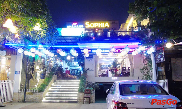 nha-hang-sophia-nguyen-tat-thanh-slide-9