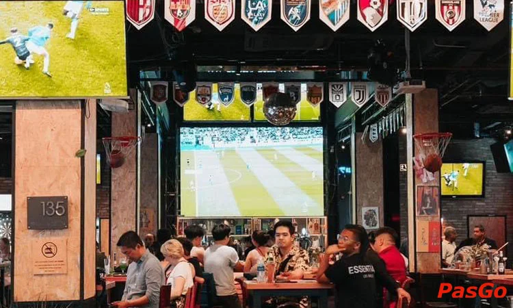 Nhà hàng Station Sport Bar Bùi Viện Âm nhạc đỉnh cao & món Âu đặc sắc  3