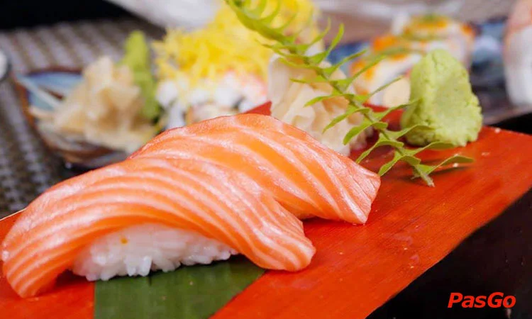 nha-hang-sushi-kei-van-hanh-mall-2