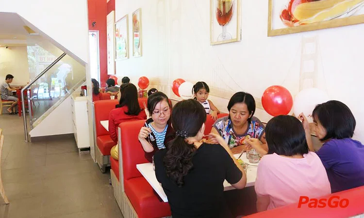 nha-hang-swensens-times-city-9