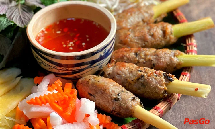 nha-hang-tam-rieu-ly-chinh-thang-6