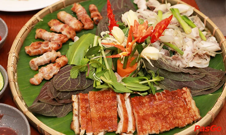 nha-hang-thoang-viet-huynh-van-banh-3