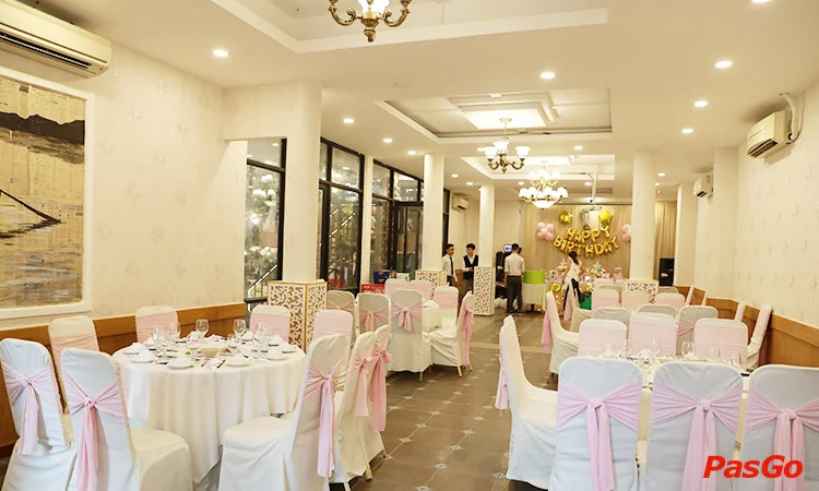 nha-hang-thoang-viet-huynh-van-banh-9