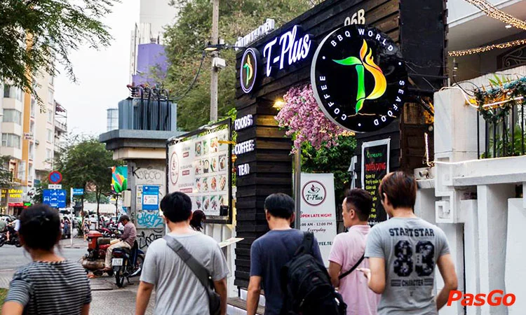 nha-hang-tplus-bbq-world-le-thanh-ton-1