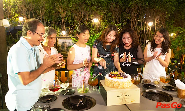 nha-hang-tplus-bbq-world-le-thanh-ton-6