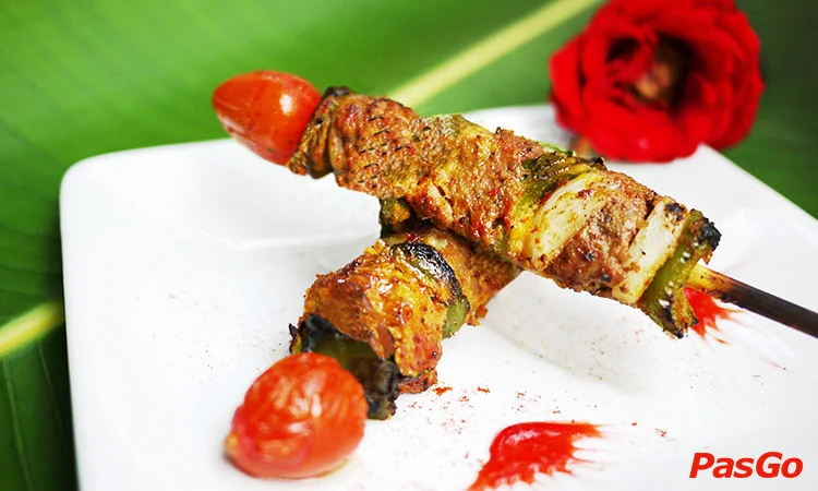 nha-hang-tplus-bbq-world-le-thanh-ton-9