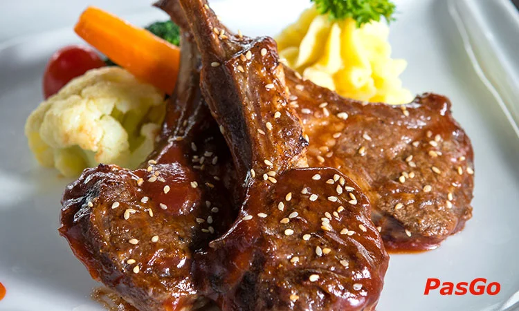 nha-hang-trixie-cafe-&-lounge-thai-ha-2