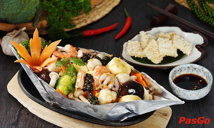 Nhà hàng Trống Cơm Crescent Mall chuyên món Việt 11