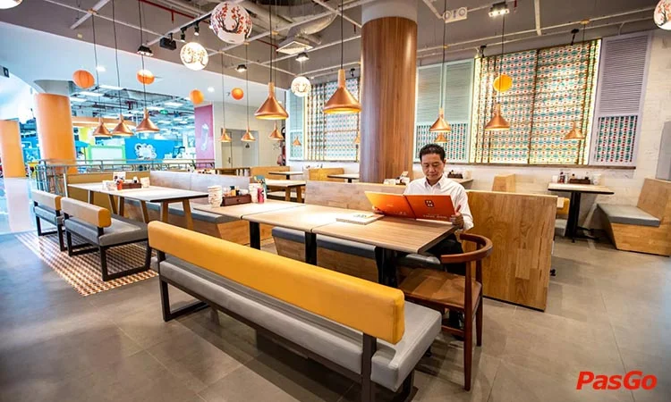 Nhà hàng Trống Cơm Crescent Mall chuyên món Việt 7