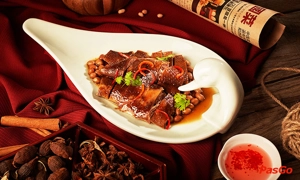 nha-hang-trung-hoa-bao-bei-cach-mang-thang-8-4