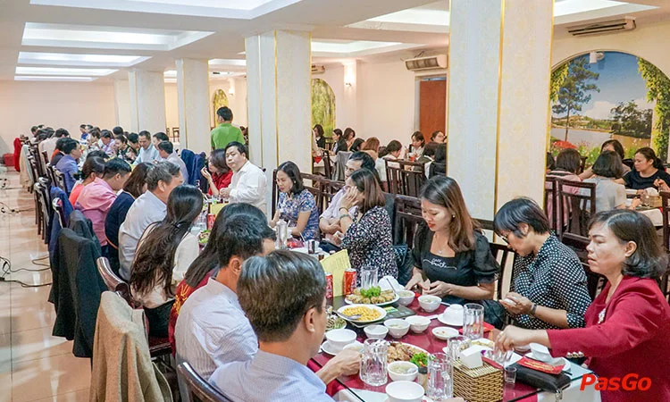 nha-hang-truong-thinh-le-thanh-tong-9