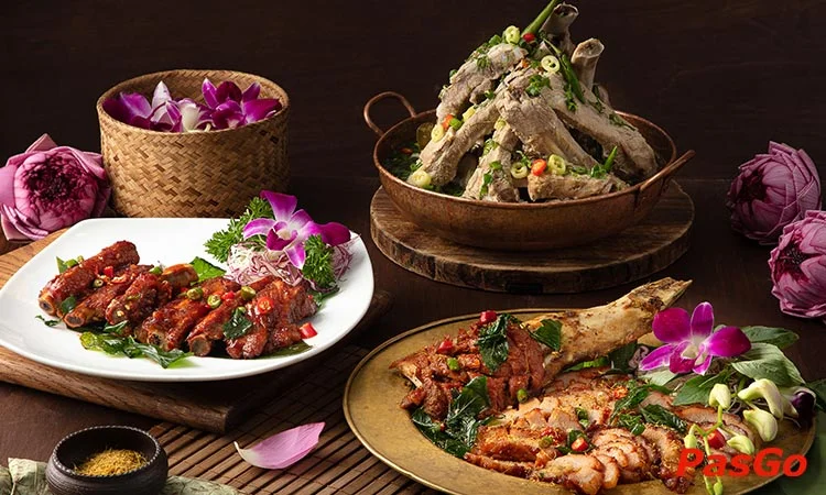 Nhà hàng TSFThai Street Food Khúc Thừa Dụ chuẩn vị món Thái truyền thống 1
