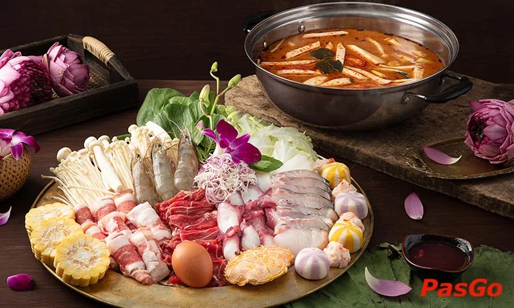 Nhà hàng TSFThai Street Food Khúc Thừa Dụ chuẩn vị món Thái truyền thống 8