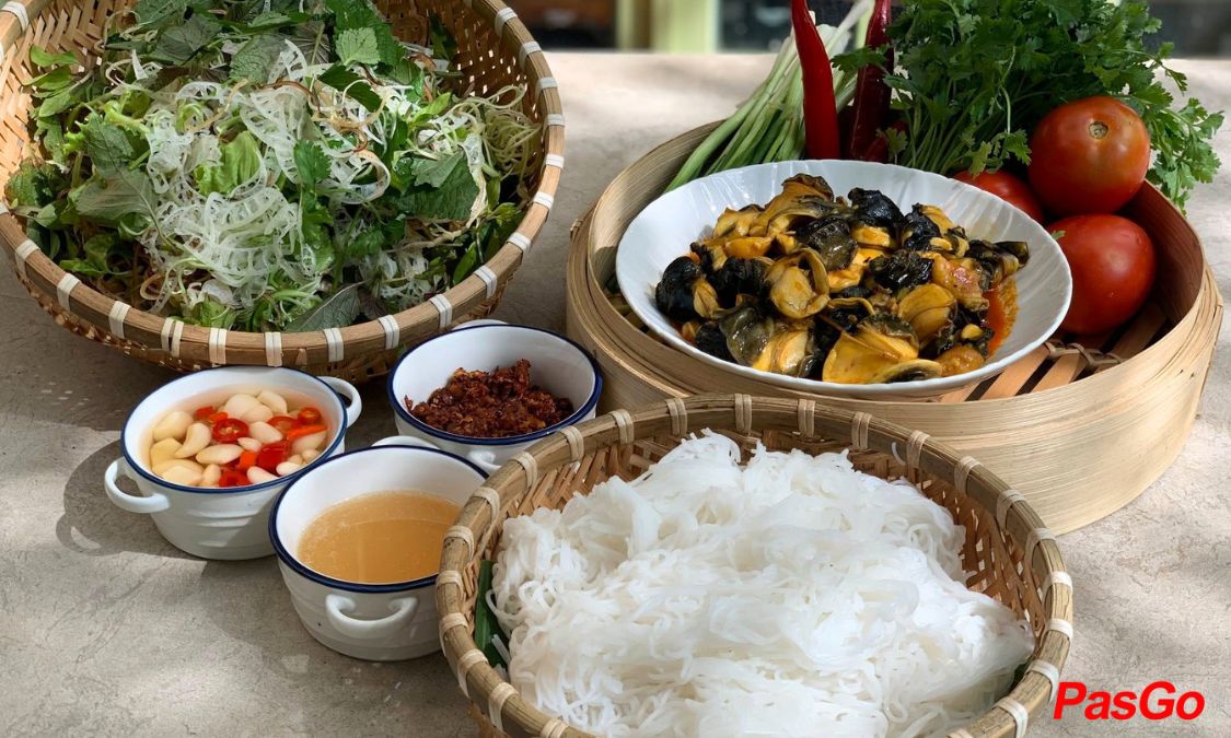 Nhà hàng Tuấn Tú - Lý Văn Phức 9