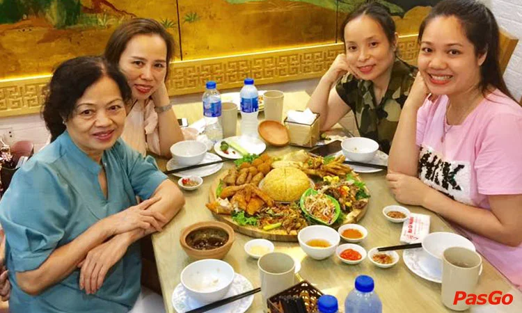 nha-hang-vua-ga-nuong-kim-ma-9