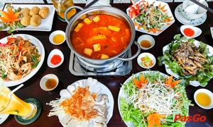 nha-hang-vuon-chay-garden-le-quang-dinh-slide-1