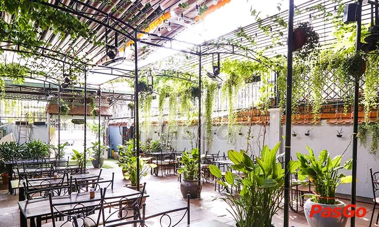 nha-hang-vuon-chay-garden-le-quang-dinh-slide-9