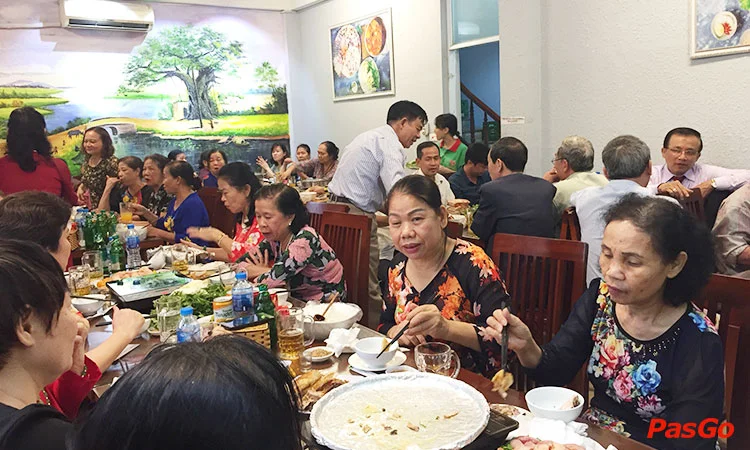 nha-hang-vuong-quoc-ga-xa-la-ha-dong-10
