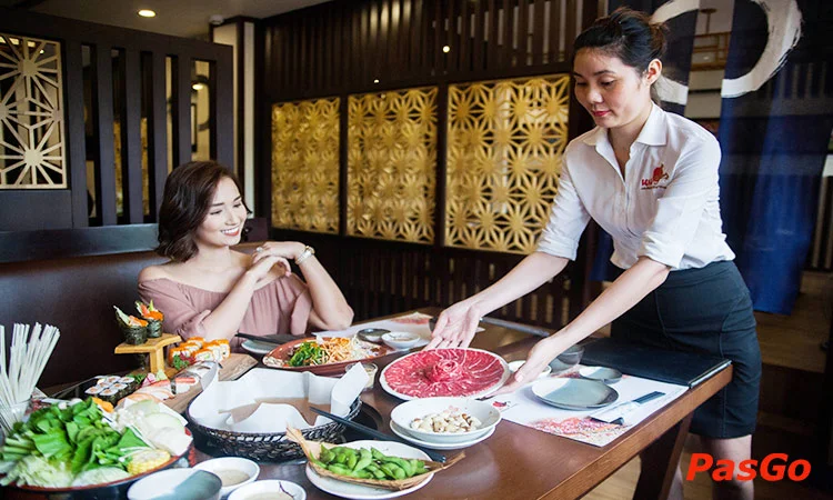 nha-hang-wa-japanese-cuisine-slide-1